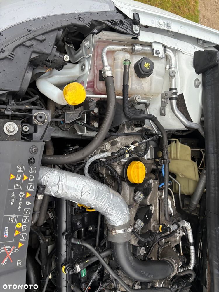 Renault Megane ENERGY TCe 130 BOSE EDITION - 19