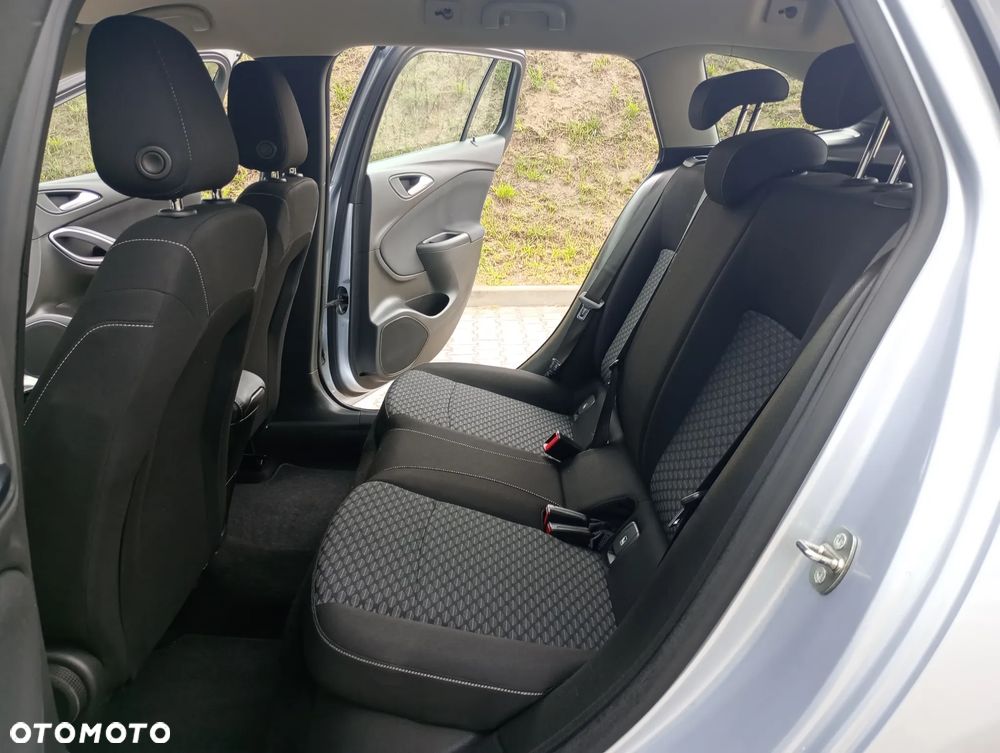 Opel Astra 1.4 Turbo Innovation - 15
