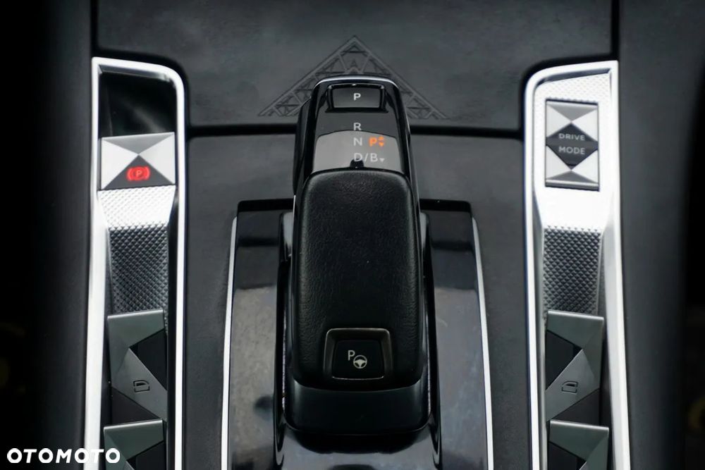 DS Automobiles DS 7 Crossback - 24