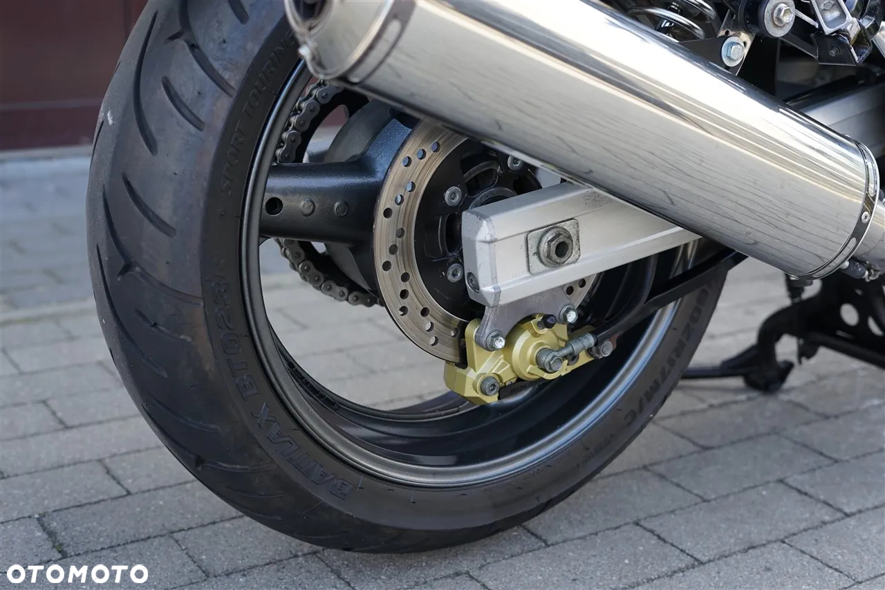 Suzuki GSX - 7