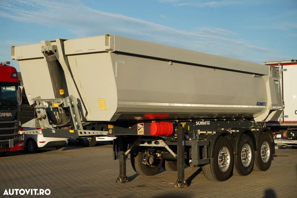 Schmitz Cargobull / BASCĂLĂTOR / 26 m3 / HIDROCLAPEATĂ / AXĂ RIDICABILĂ / - 1