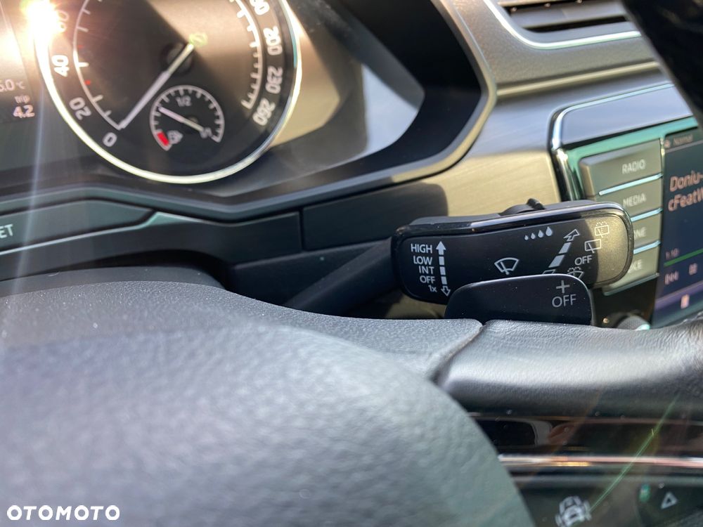 Skoda Superb Combi 2.0 TSI 4x4 DSG Style - 16