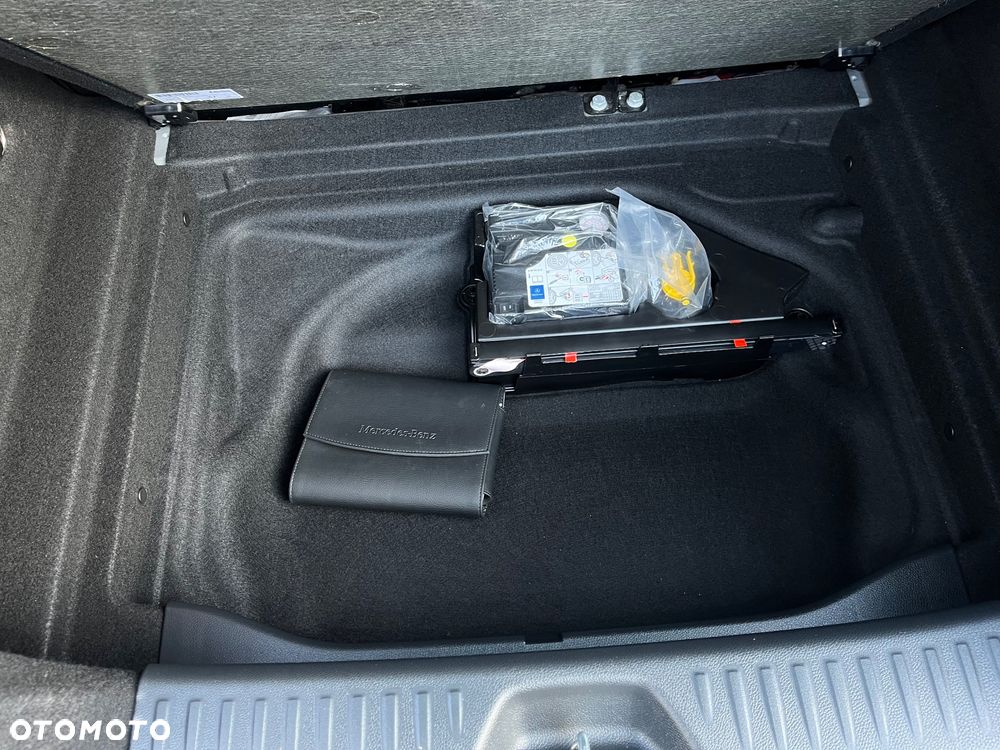 Mercedes-Benz Klasa A 180 AMG Line - 23