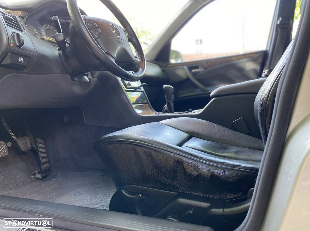 Mercedes-Benz E 240 Classic - 7