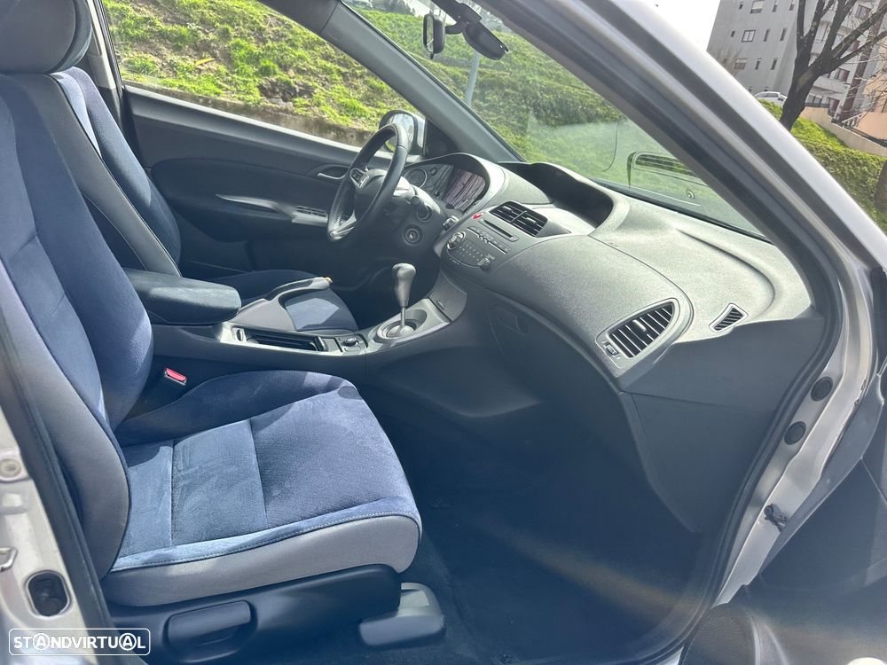 Honda Civic 1.4 Comfort - 33