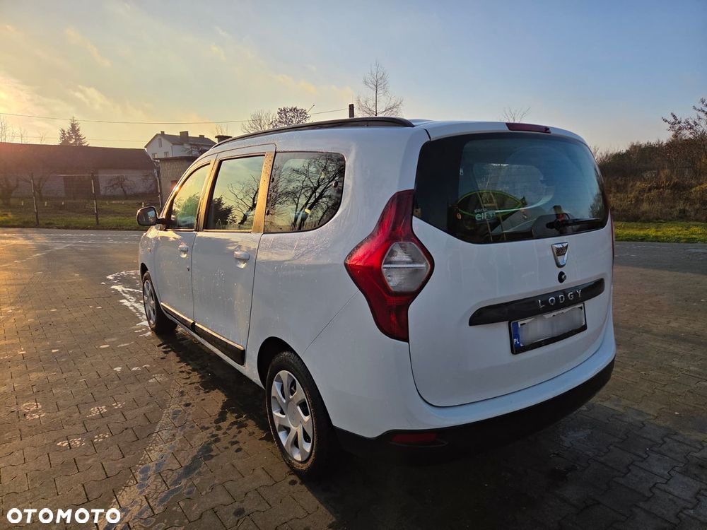 Dacia Lodgy 1.6 SCe Ambiance S&S - 8