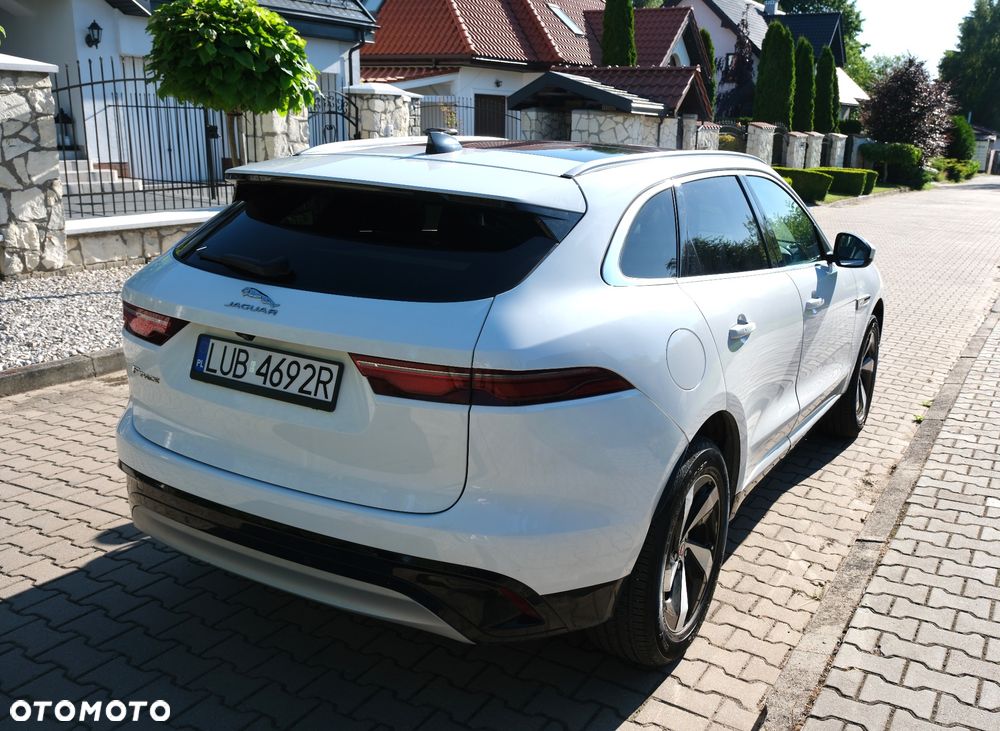 Jaguar F-Pace P250 AWD SE - 4