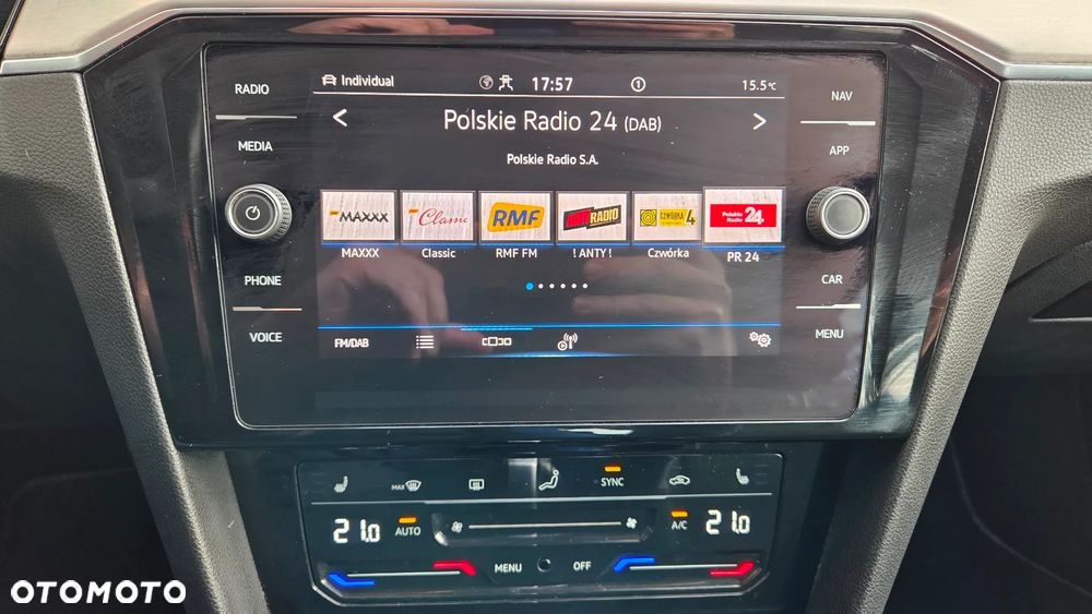 Volkswagen Passat 1.5 TSI EVO Elegance DSG - 19