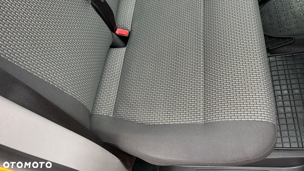Volkswagen Transporter Kombi L1H1 - 24