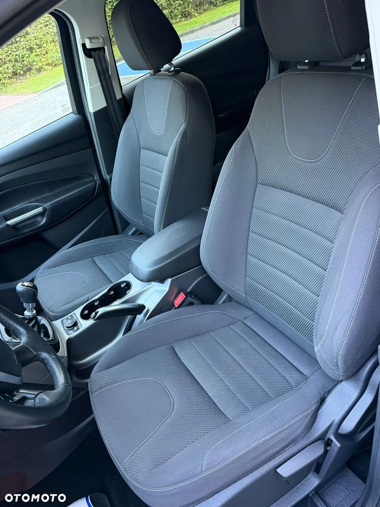 Ford Kuga - 19