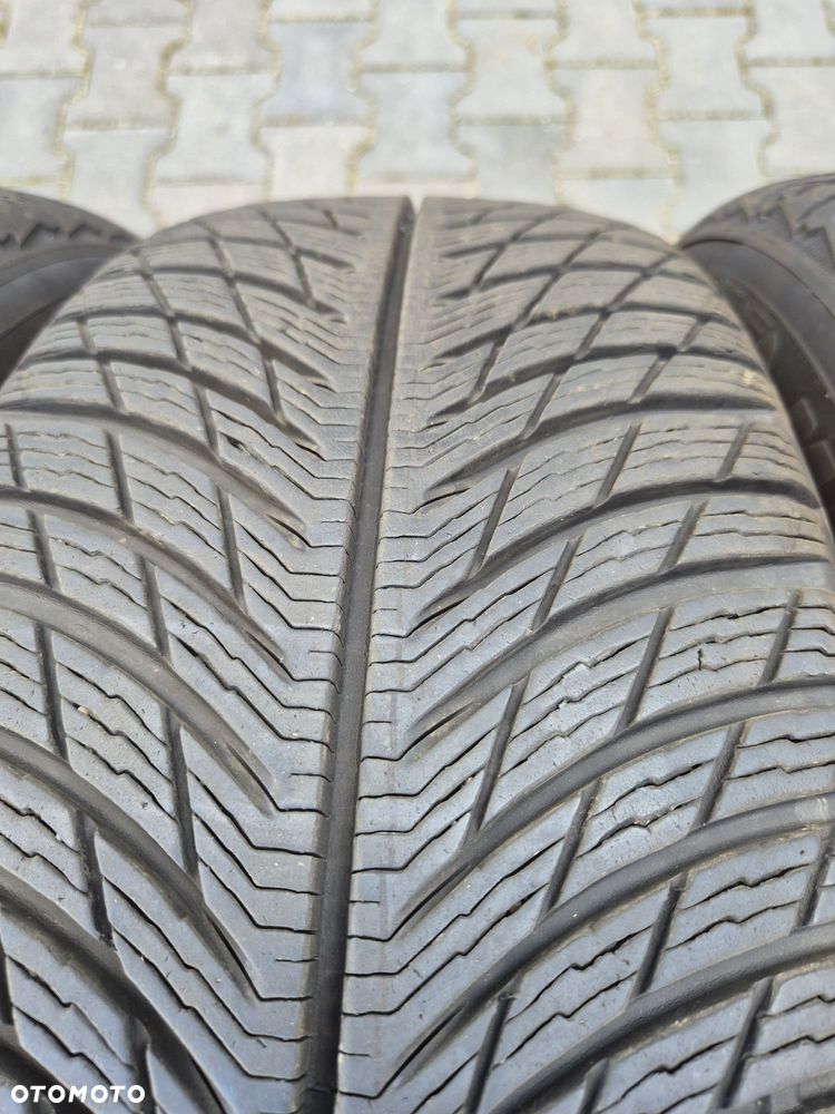 Opony Michelin 225 60 R18 - 3