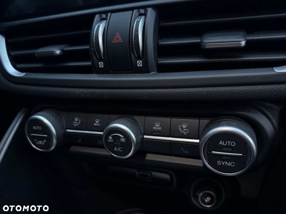 Alfa Romeo Giulia - 14