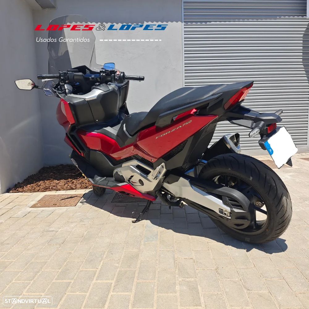 Honda Forza 750 - 15