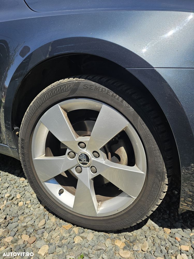 Skoda Octavia 2.0 TDI DSG Style - 12