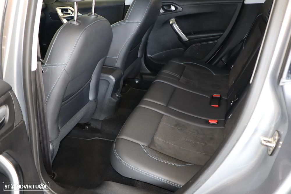 Peugeot 2008 1.2 PureTech GT Line - 7
