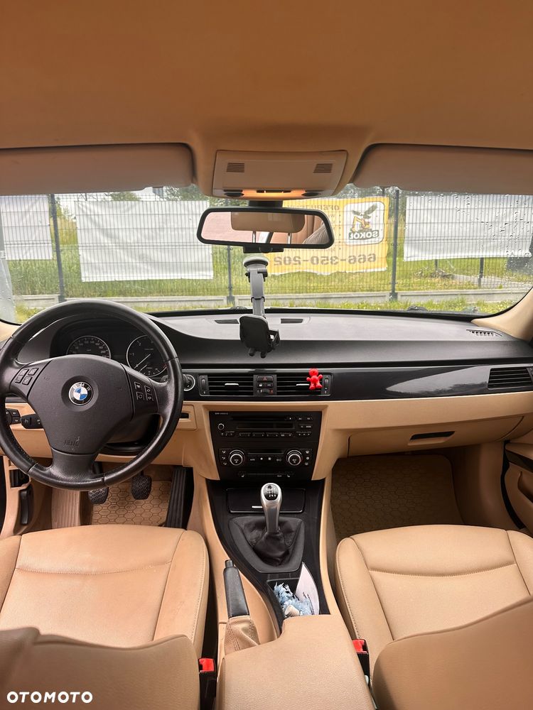 BMW Seria 3 320d - 5