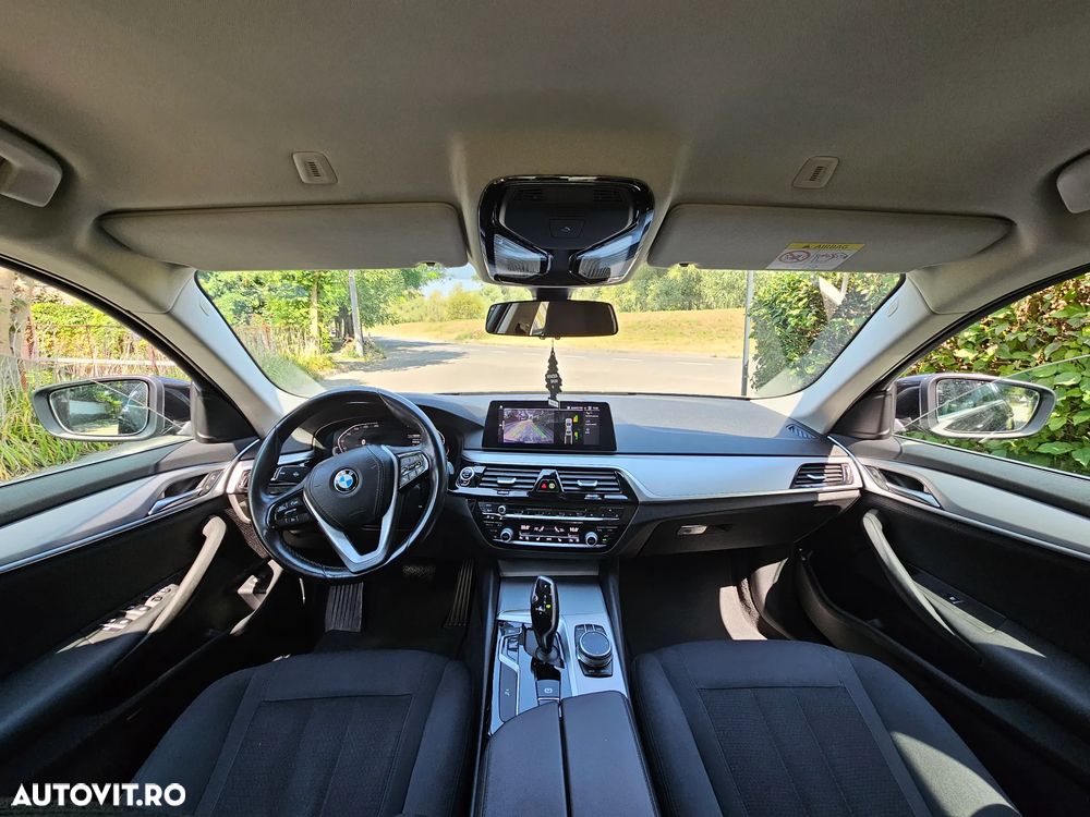 BMW Seria 5 520d xDrive AT - 10