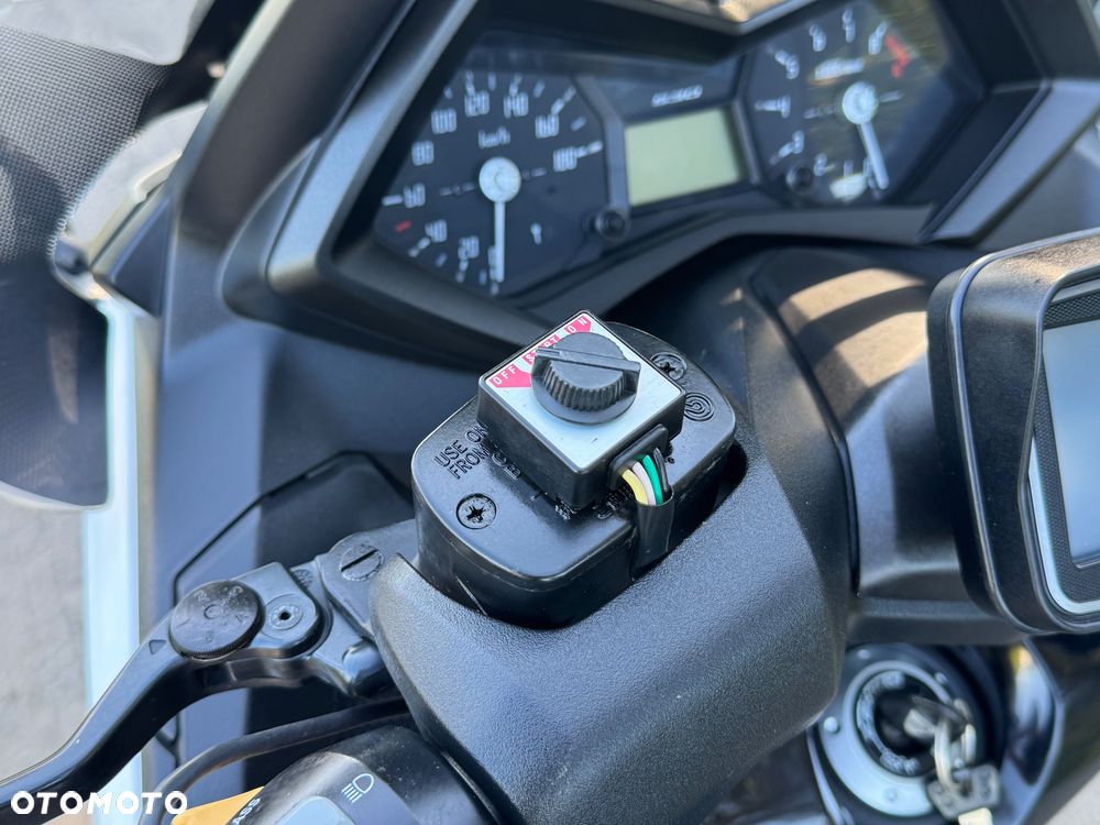 Yamaha Tmax - 8