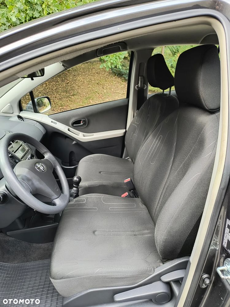 Toyota Yaris 1.33 Luna - 6