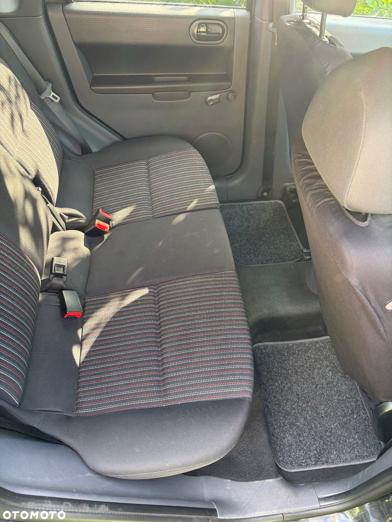 Mitsubishi Colt 1.3 Inform - 13