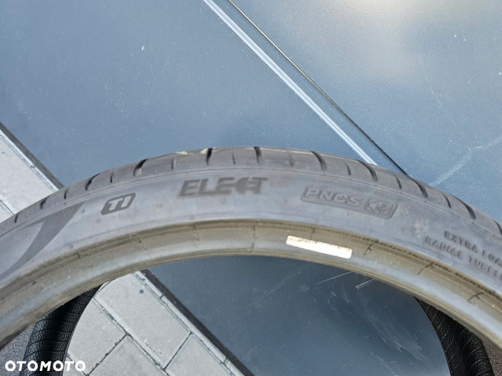 Pirelli P Zero 235/35R20 92 Y - 6