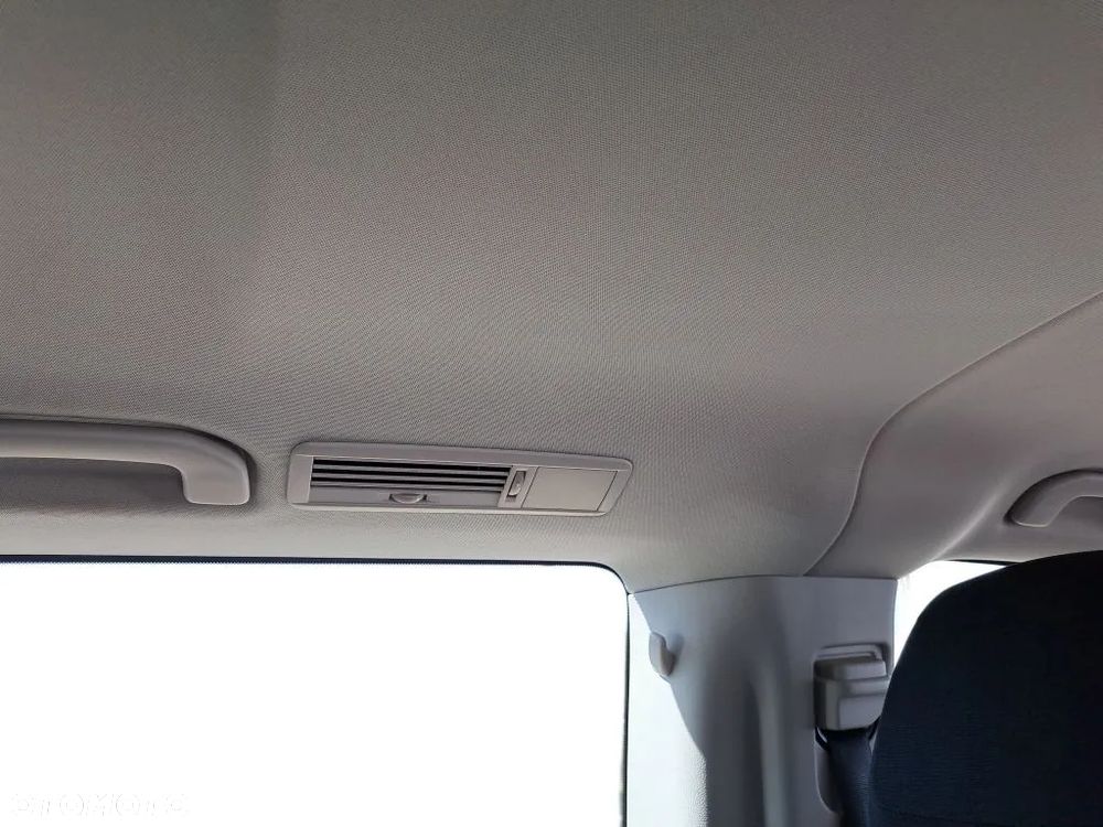 Mercedes-Benz VITO TOURER - 26