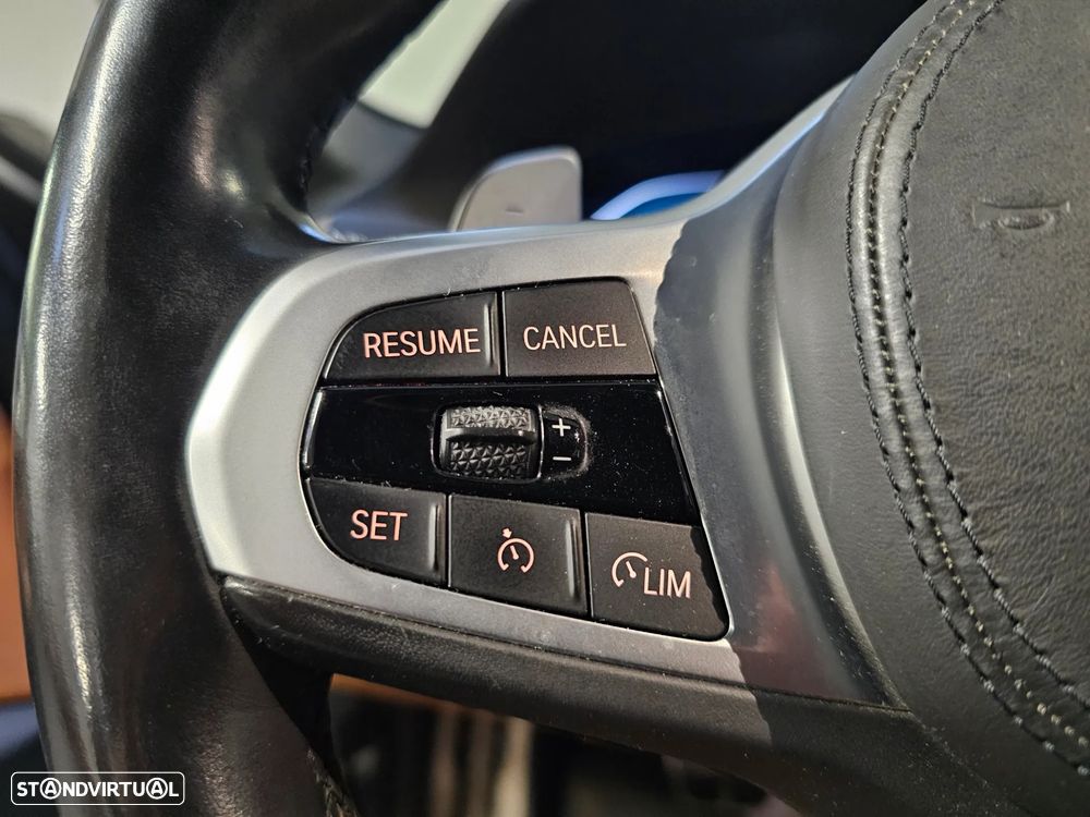 BMW 530 e Pack Desportivo M - 16