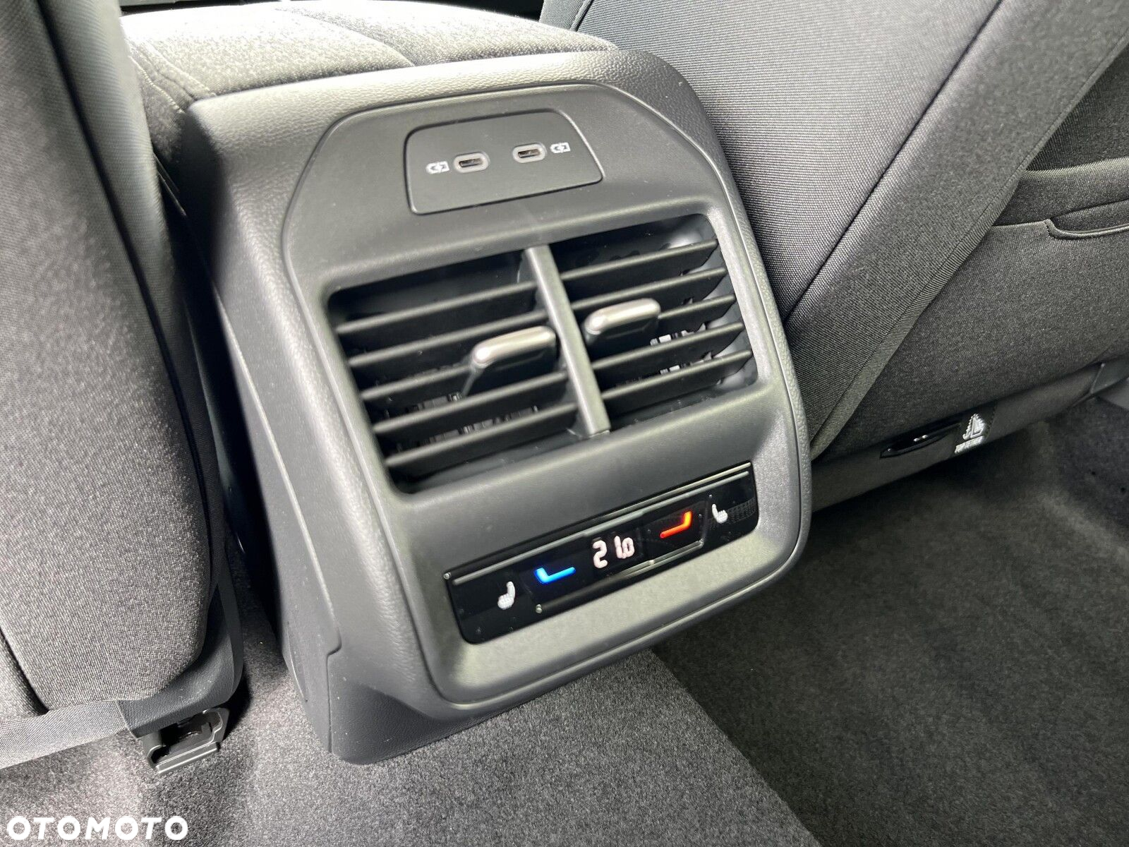 Skoda Superb 2.0 TDI SCR Edition 130 DSG - 34