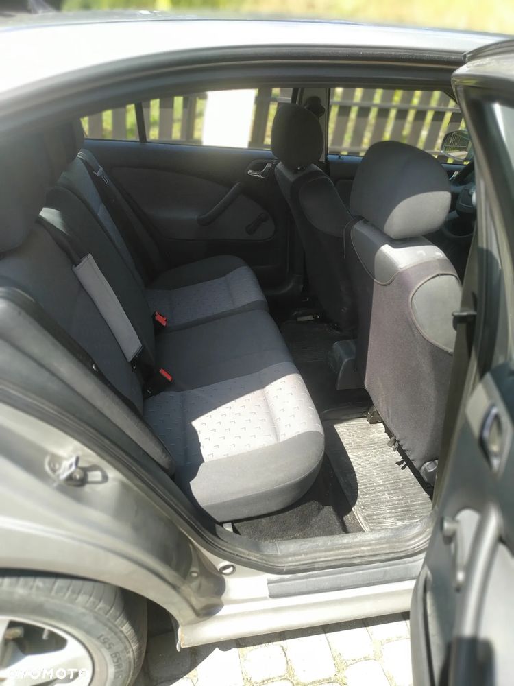 Skoda Octavia 1.6 - 6