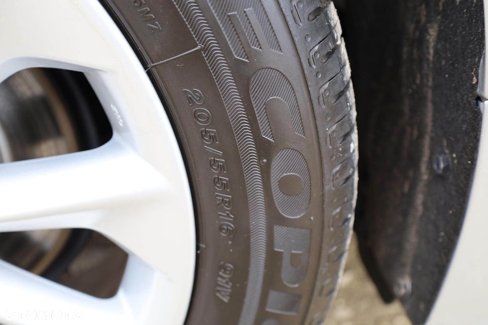 Toyota Corolla 1.5 Comfort - 11