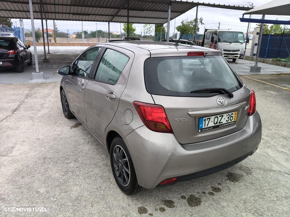 Toyota Yaris 1.4 D-4D Comfort - 9