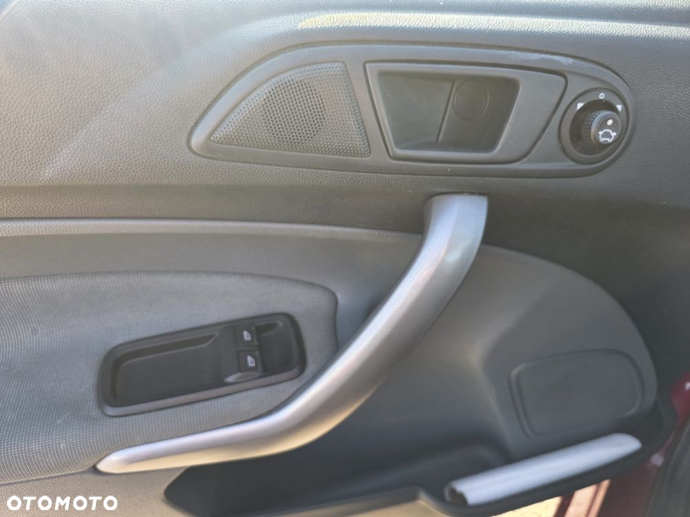 Ford Fiesta 1.25 Trend Edition - 11