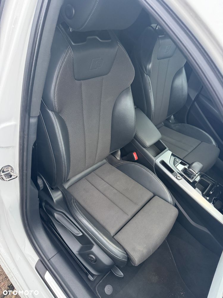 Audi A4 Avant 40 TDI quattro S tronic S line - 26