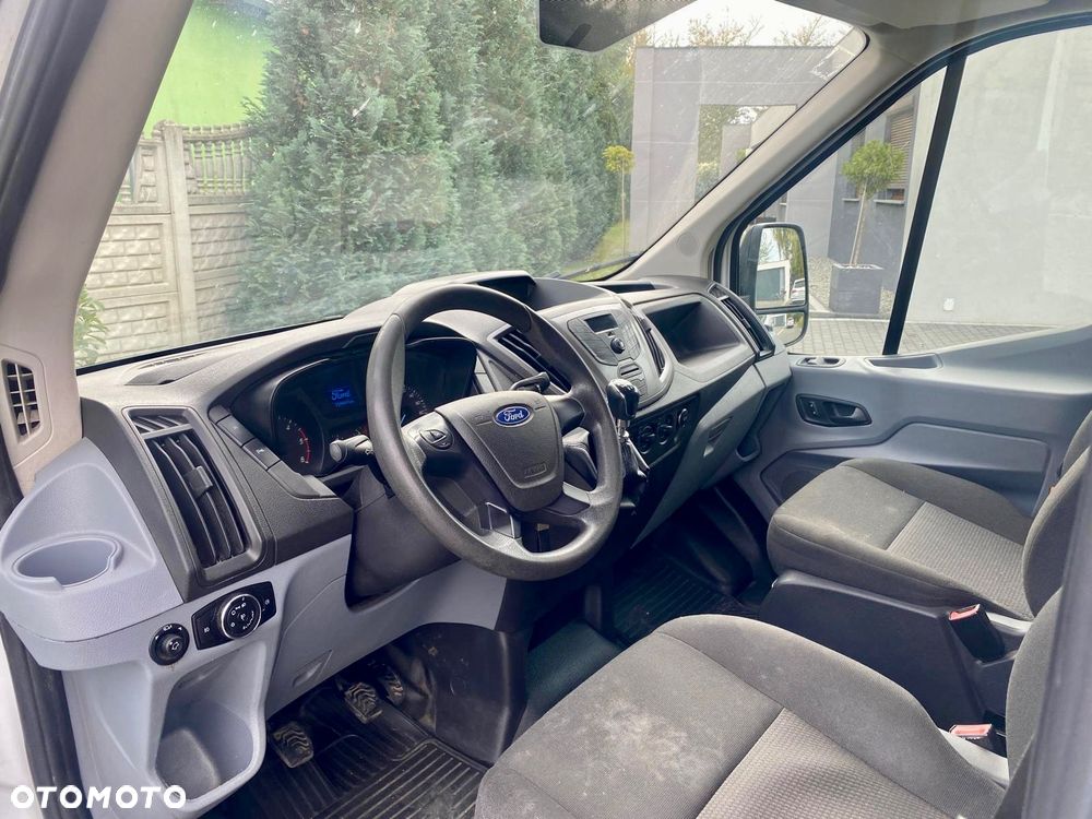 Ford Transit - 11