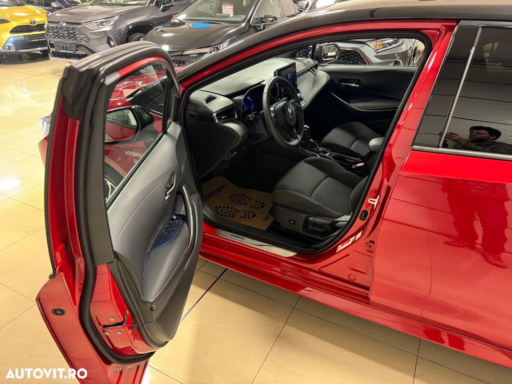 Toyota Corolla 1.8 Hybrid Team Deutschland - 29