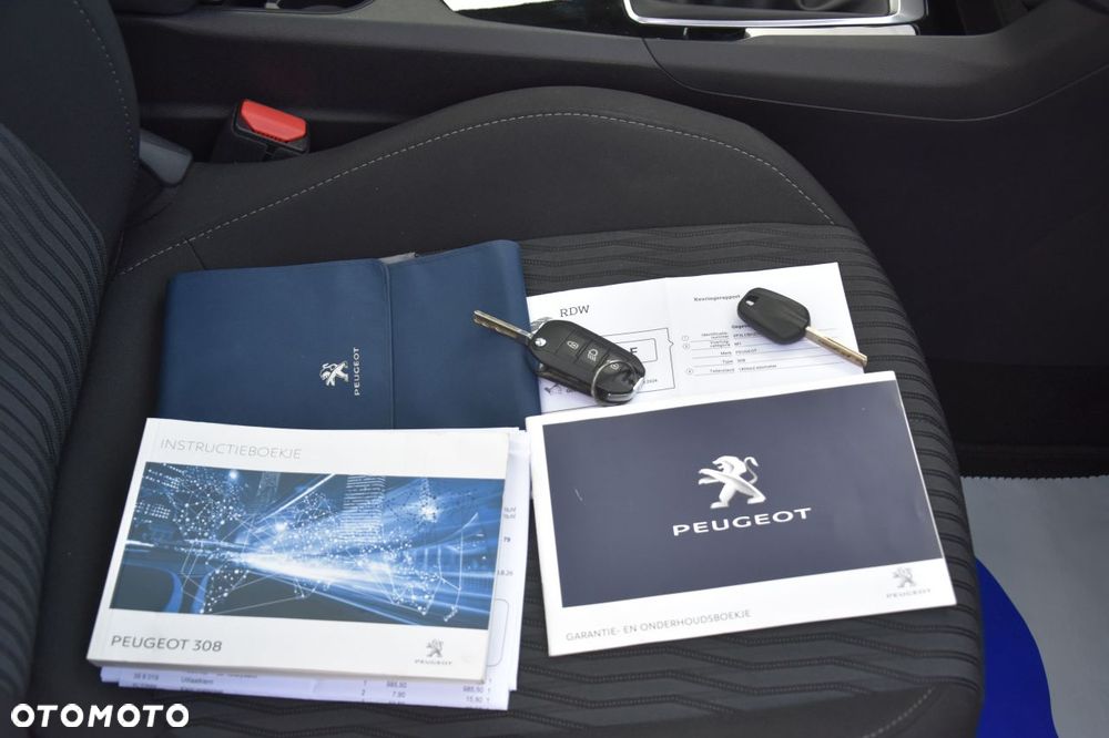 Peugeot 308 1.6 BlueHDi Allure S&S - 25