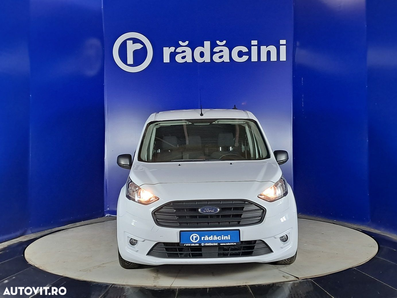 Ford Transit Connect - 8
