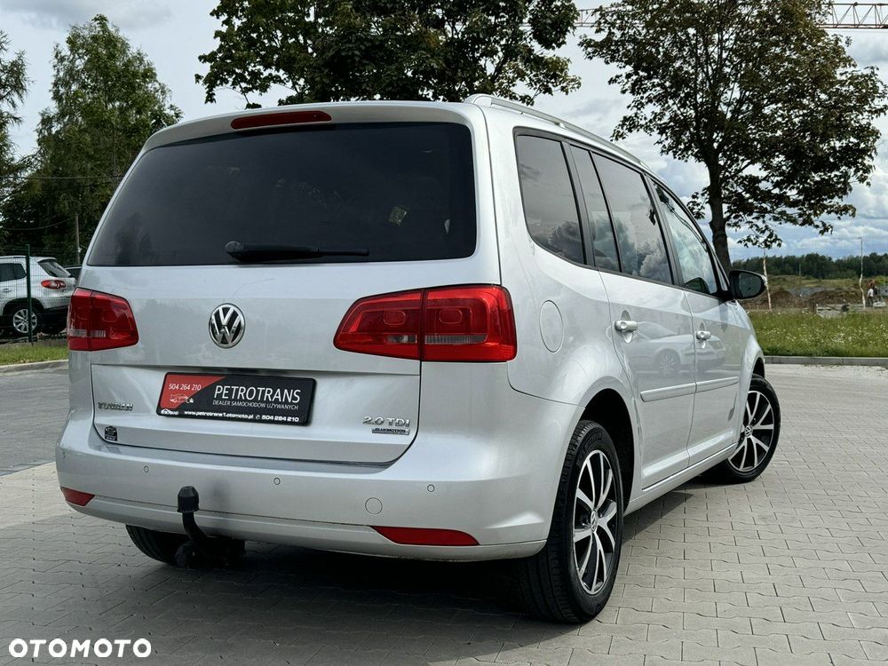 Volkswagen Touran - 10