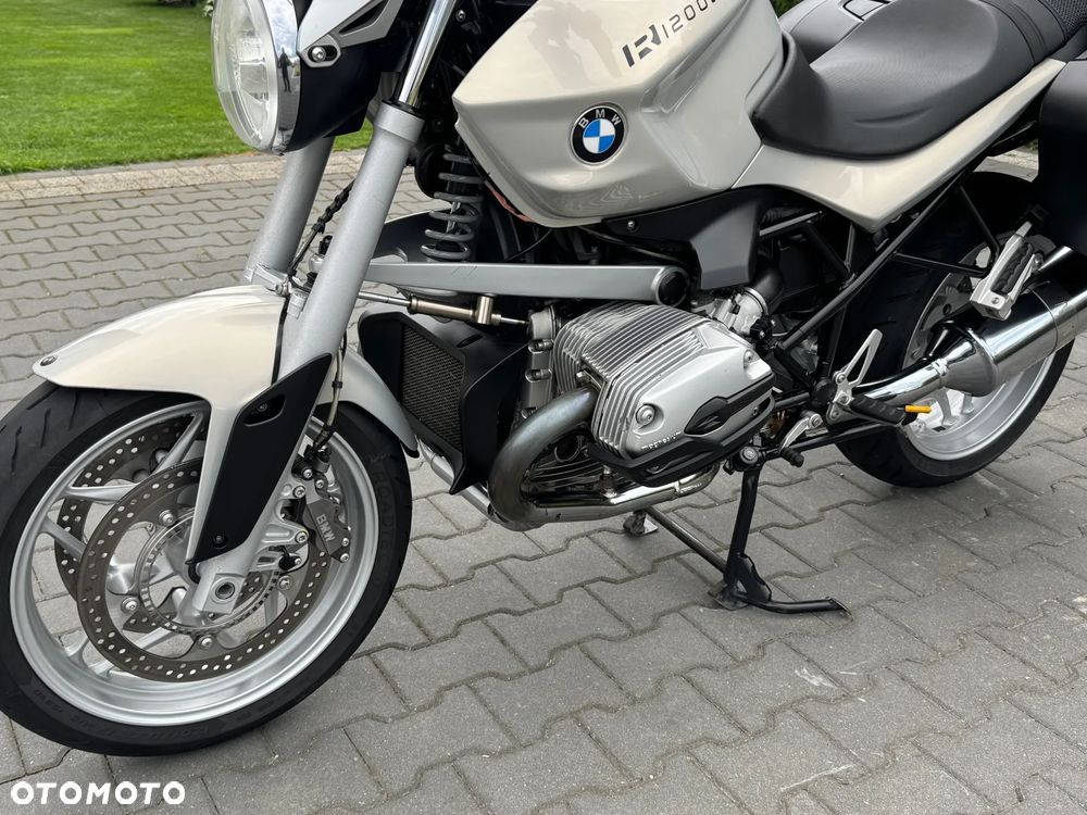 BMW R - 8