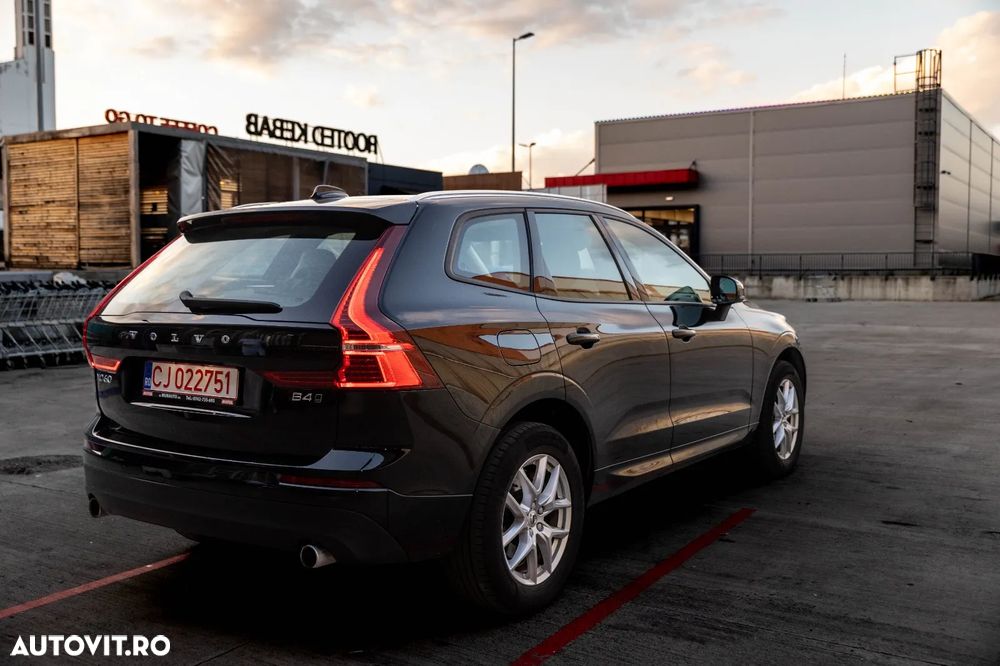 Volvo XC 60 B4 D AWD Ultimate Dark - 3