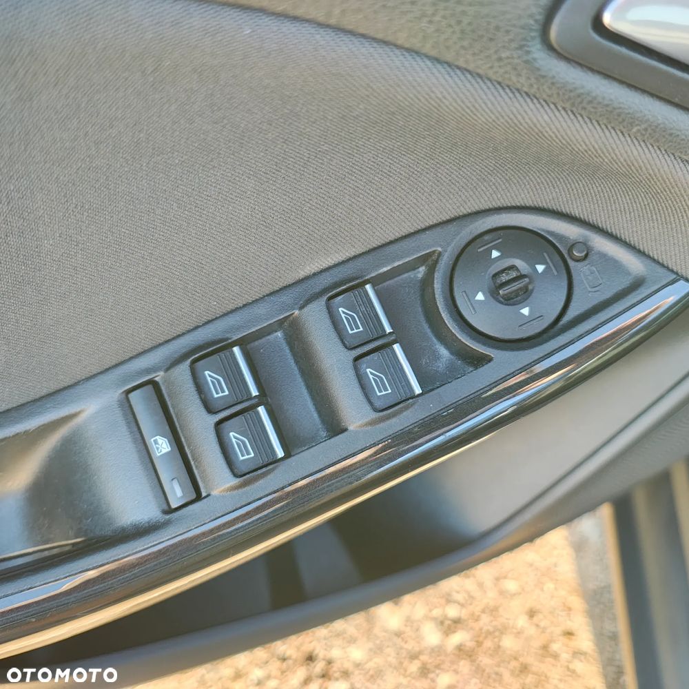 Ford Focus 1.0 EcoBoost STart-Stopp-System TITANIUM X - 30