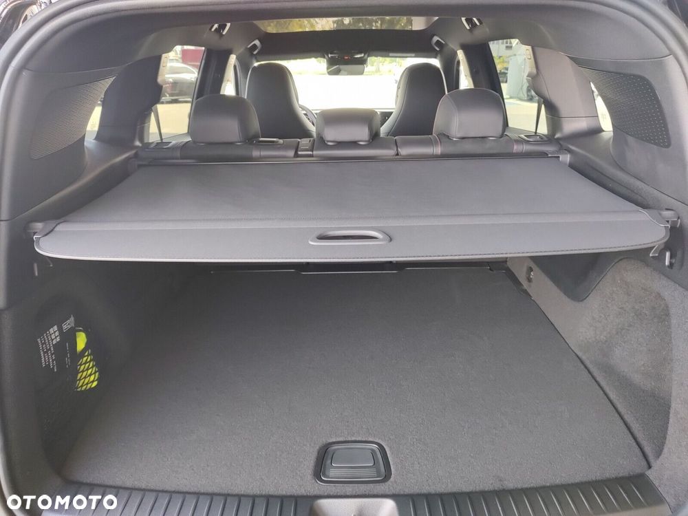 Mercedes-Benz GLB - 18
