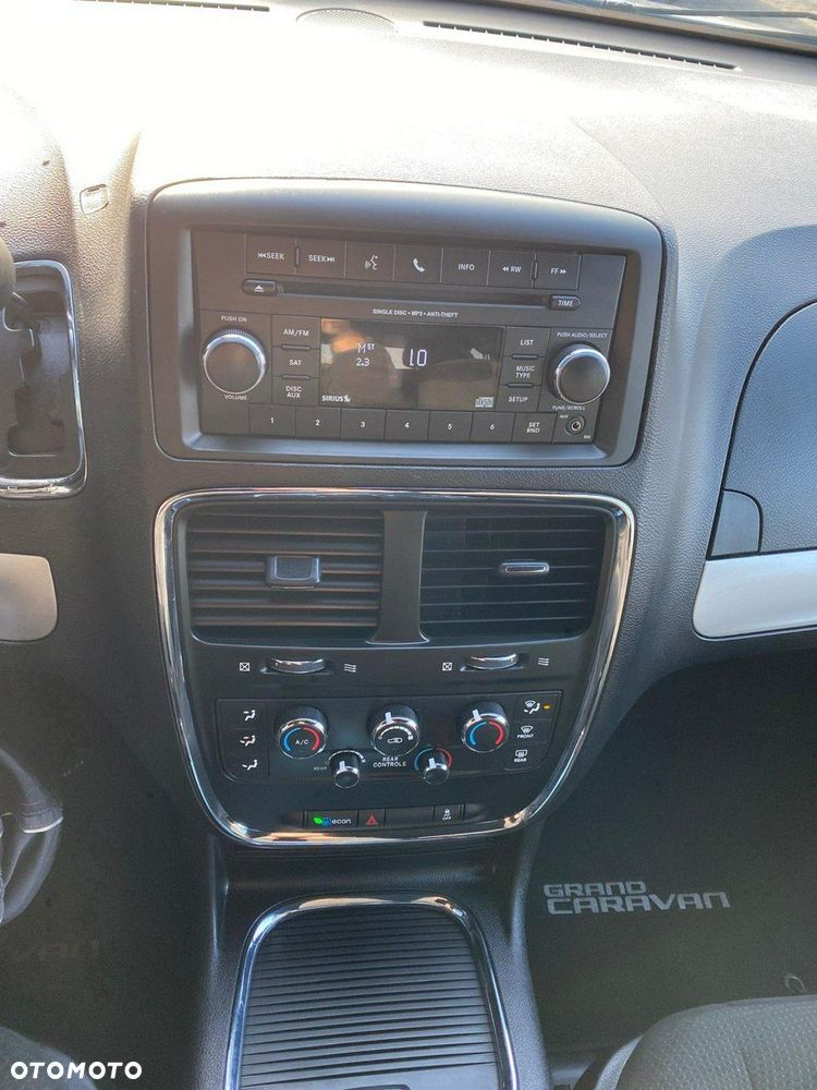 Dodge Grand Caravan - 15