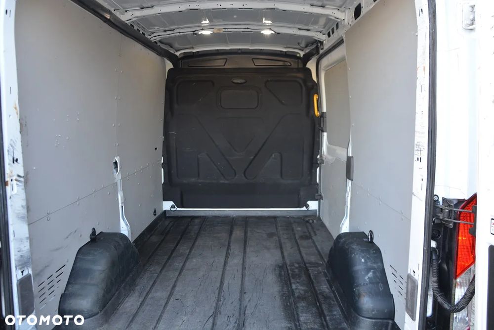 Ford Transit - 2