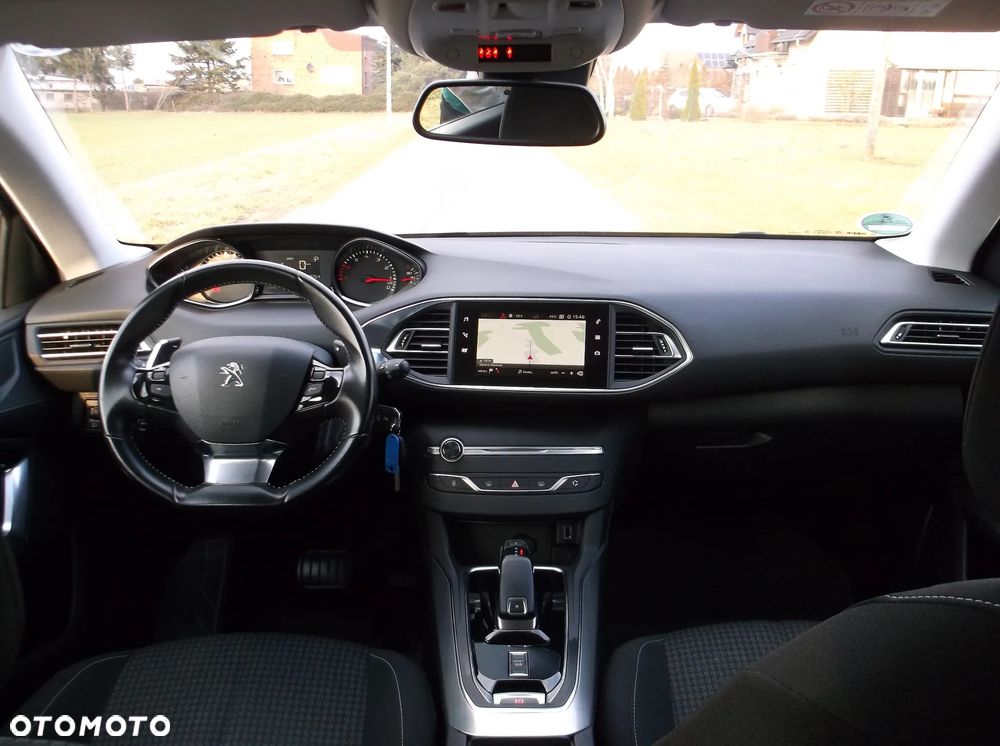 Peugeot 308 PureTech 130 GPF EAT8 Black Edition - 12