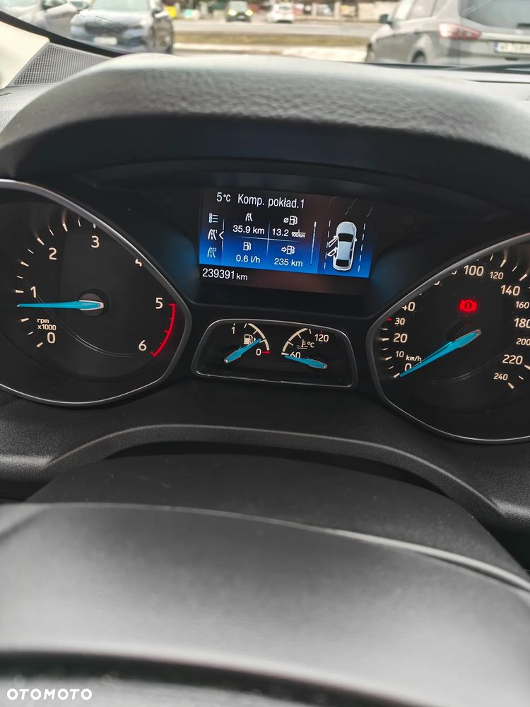 Ford Grand C-MAX - 10