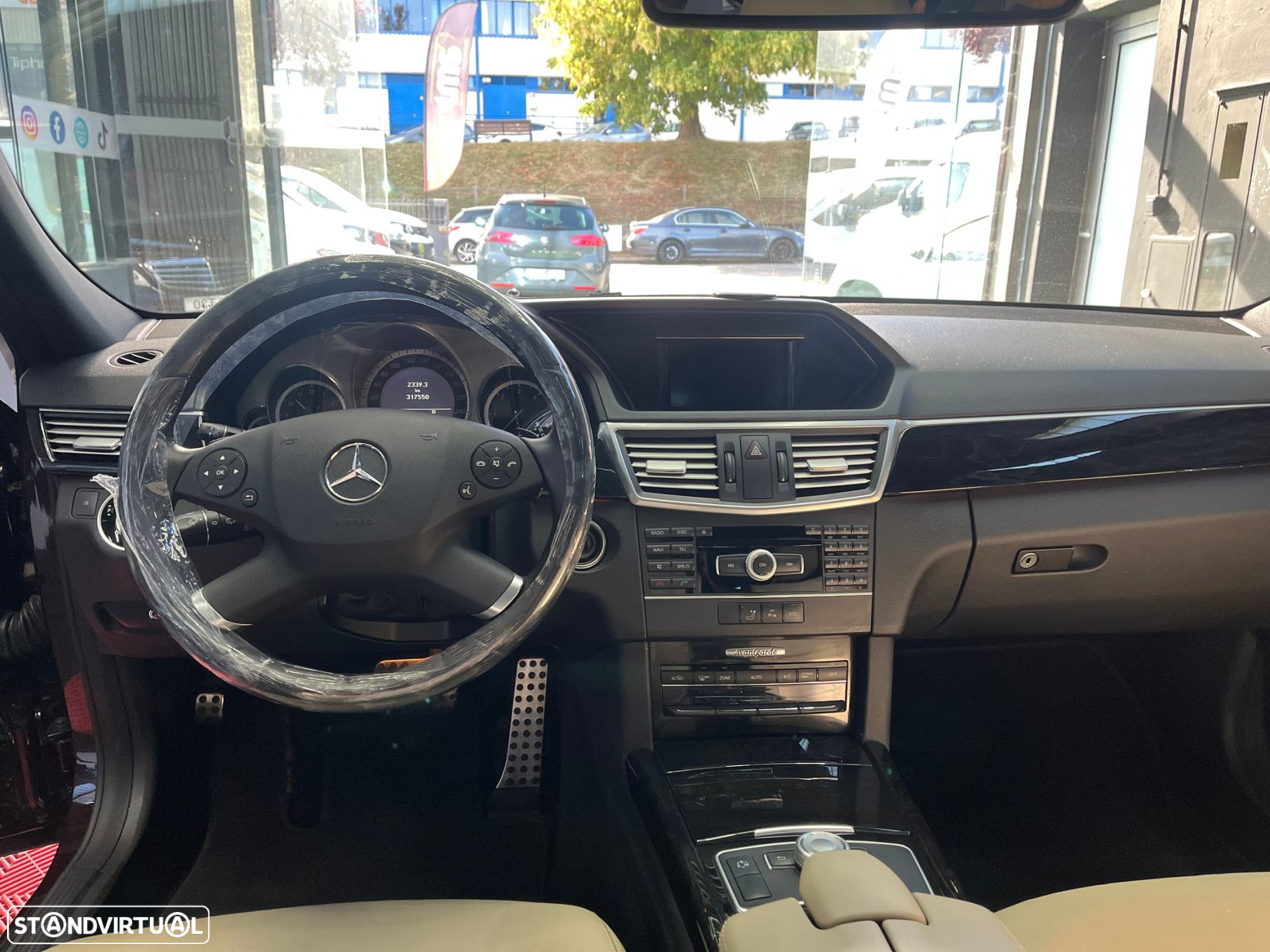 Mercedes-Benz E 250 CDi Avantgarde BE Auto. - 12
