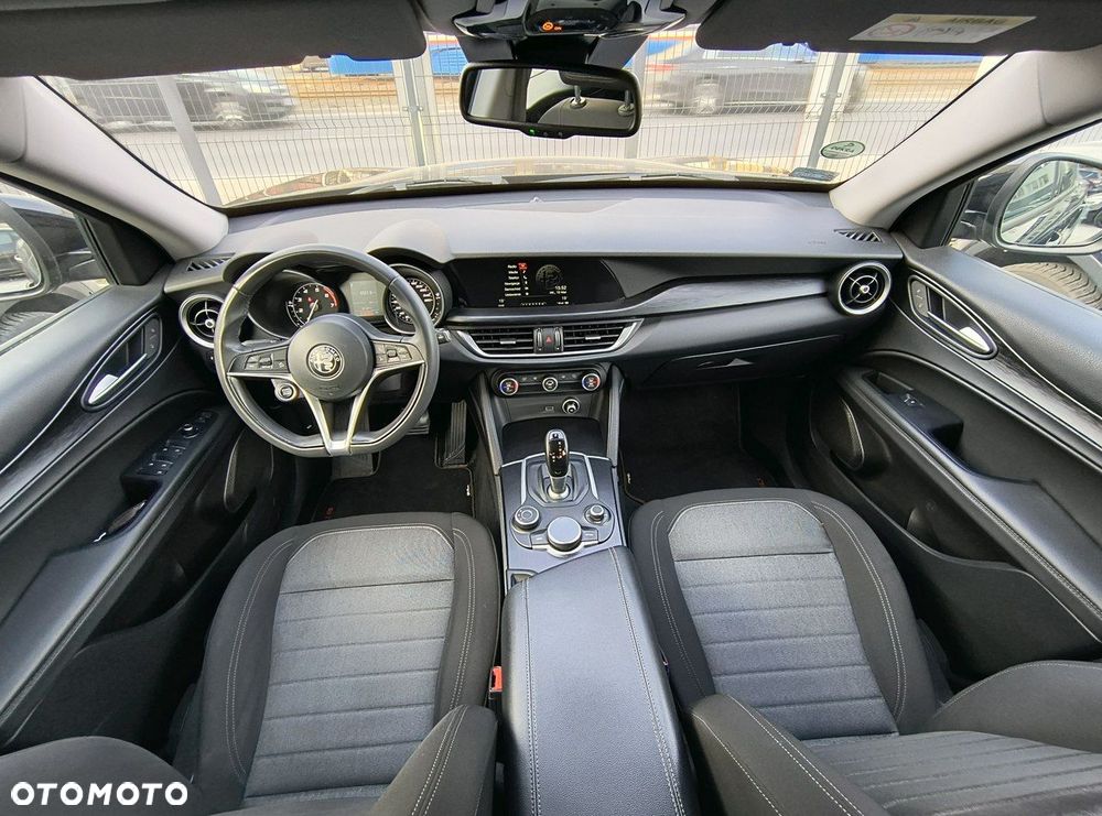 Alfa Romeo Stelvio 2.0 Turbo Q4 - 15