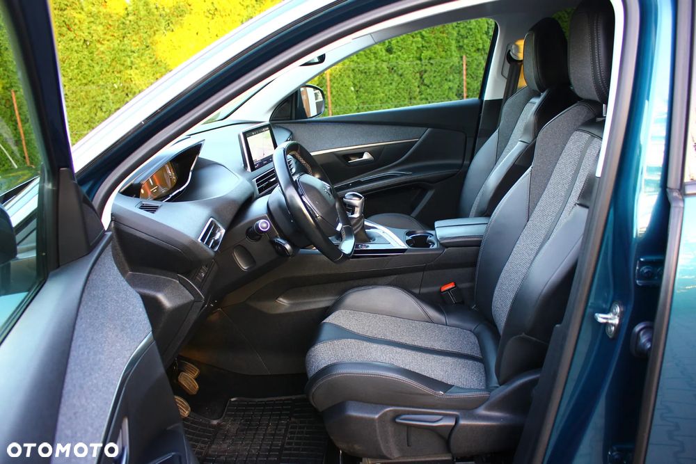 Peugeot 5008 1.5 BlueHDI Allure S&S - 25