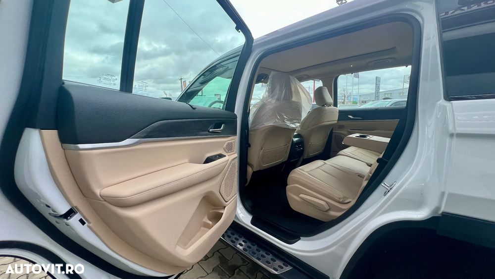 Jeep Grand Cherokee - 13